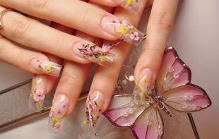 Маникюр с бабочками, дизайн ногтей с акриловой лепкой